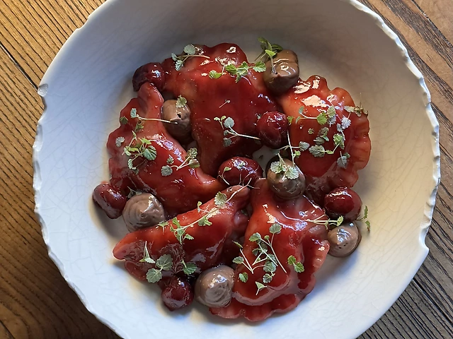 Вареники з вишнею та шоколадним кремом