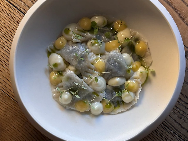 Вареники з маком та лимонним курдом