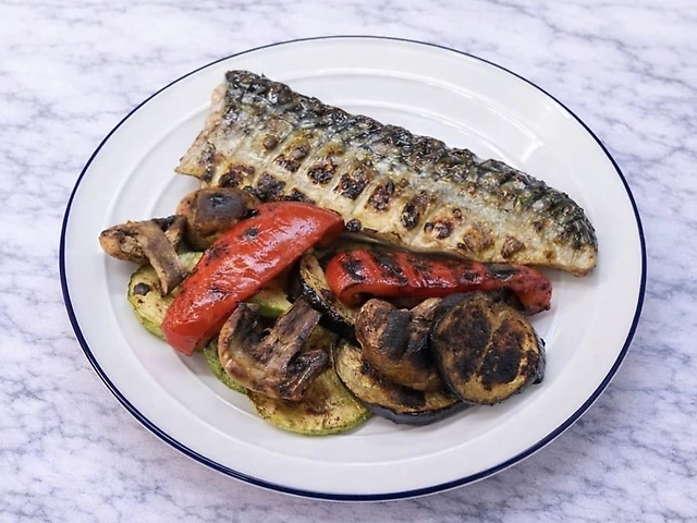 Скумбрія з овочами