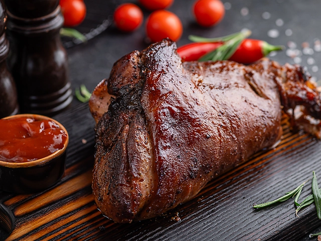 Свиняча рулька BBQ