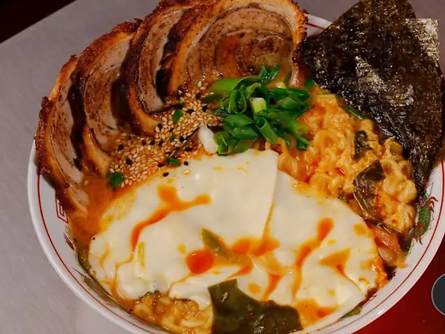 SHIN RAMYON TOM YUM (Рамьон том ям)