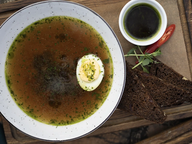 Бульйон з молодого півника