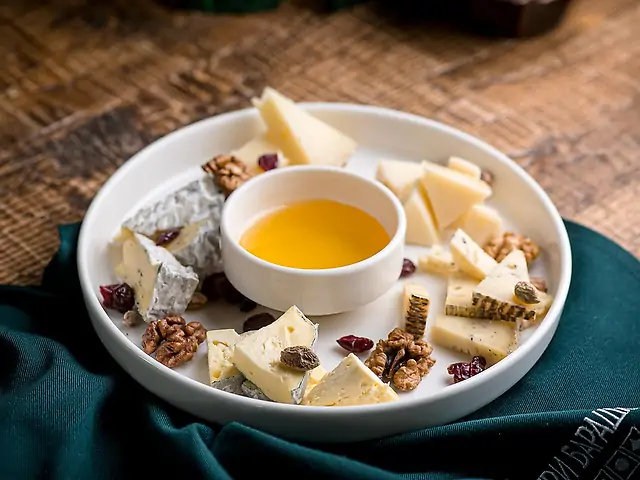 Сирна тарілка