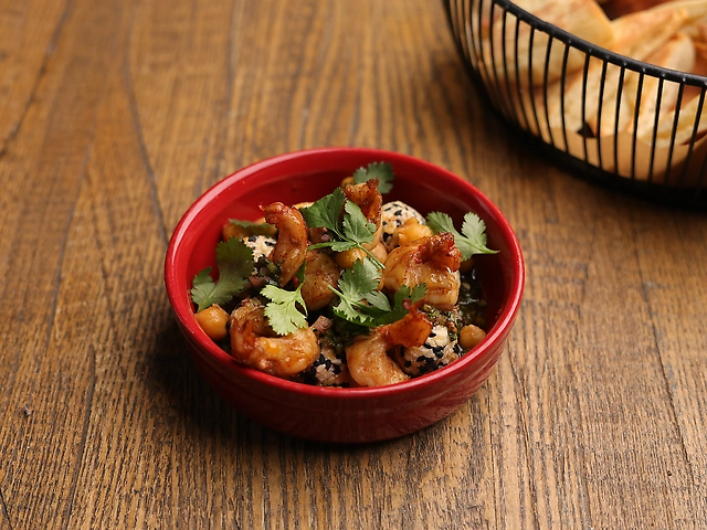 Лабне з кунжутом та креветкою