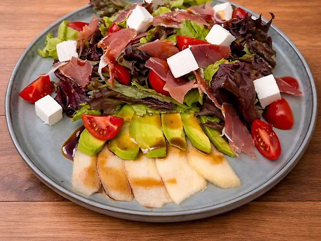 Салат з хамоном