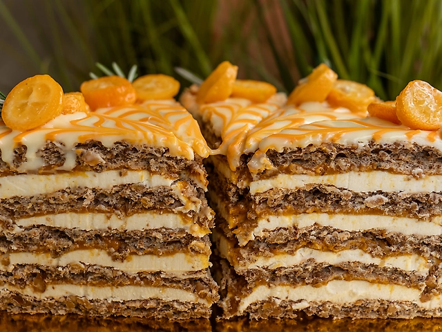 Цілий Естерхазі з обліпихою