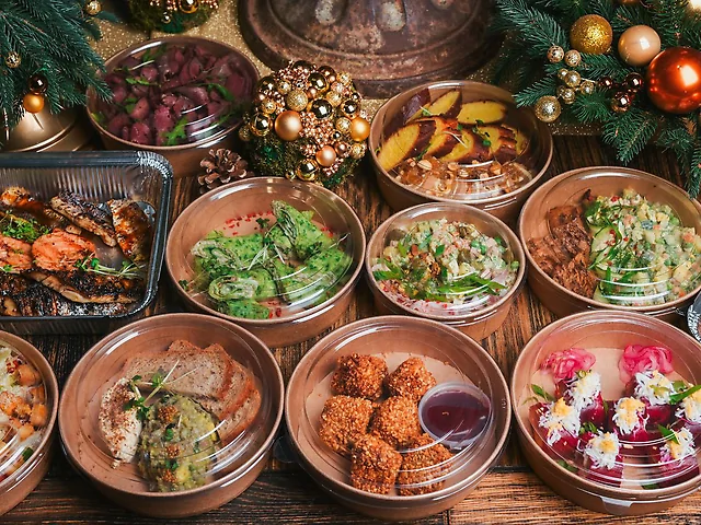 Млинці з лососем , вершковим сиром та шпинатом.  6шт.