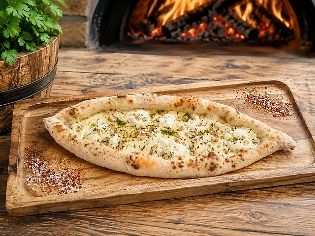 Піде з росільними сирами та цибульним медом