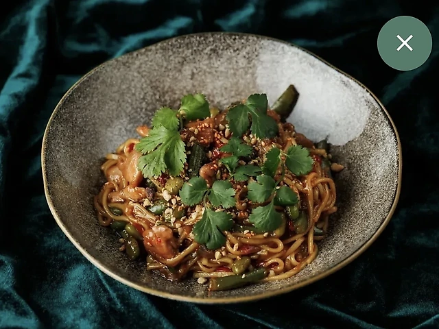 Яєчна локшина з куркою