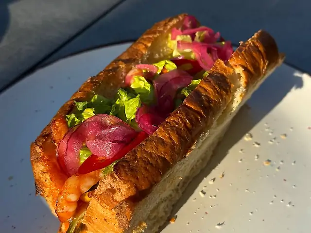 Бріош дог із куркою
