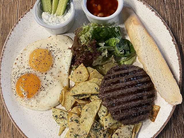 Фірмовий сніданок Марія