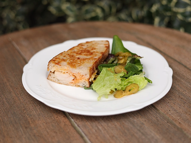 Мелт з куркою та капустою кімчі