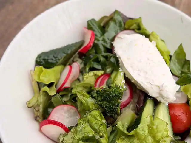 Салат зі свіжими овочами