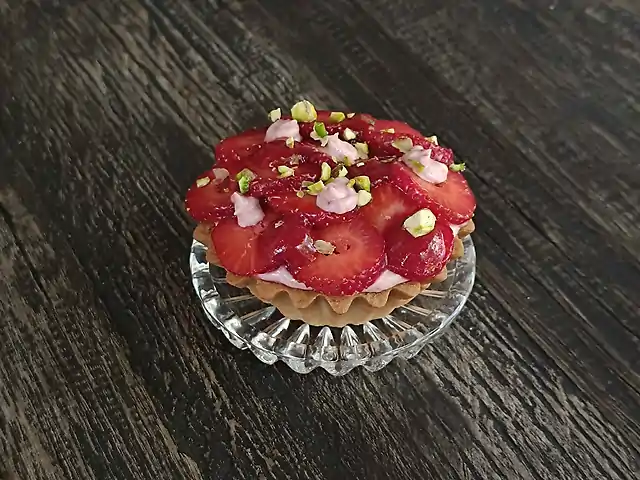 Кошик полуниця/ ревінь