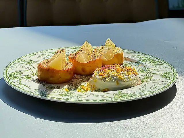 Сирники з грушею