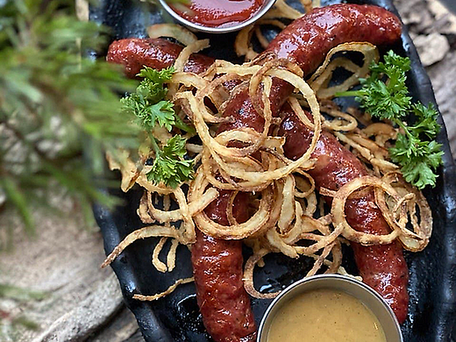 Ковбаски з телятини