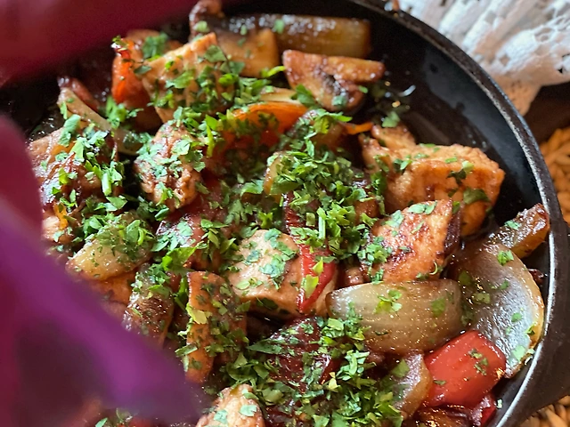 Куряче філе з овочами