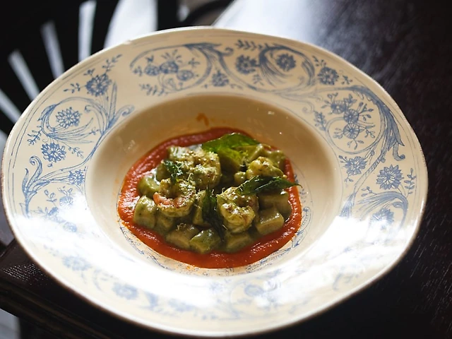 Ньоки з лангустинами та кремом Наполі