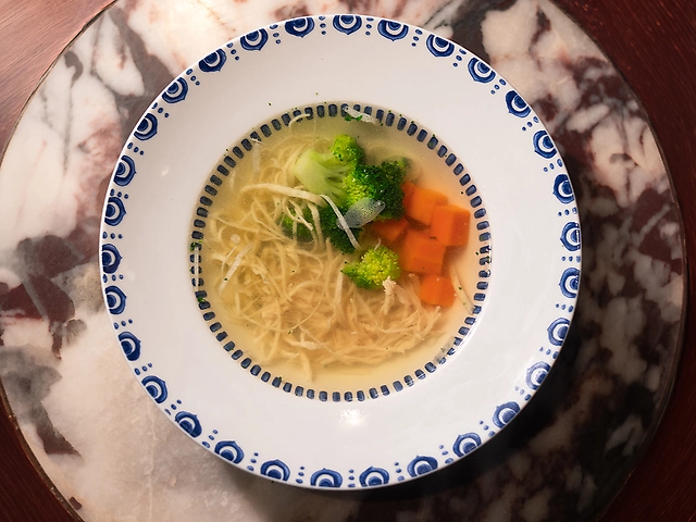 Курячий суп з пастою Креспеле