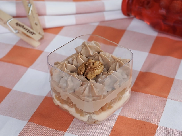 Груша с корицею