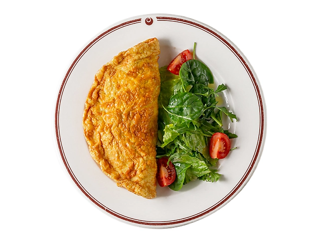 Омлет з трьох яєць з козячим сиром