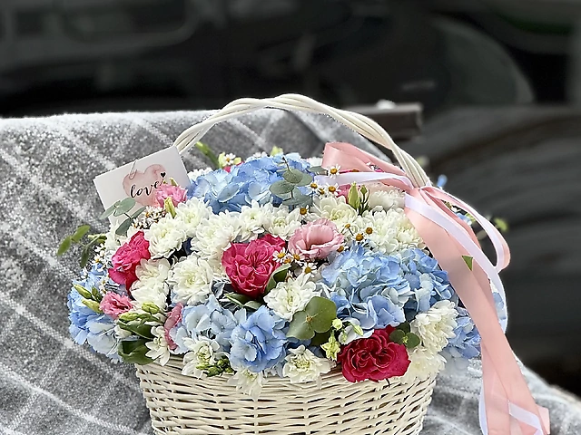 Кошик XL із міксом квітів