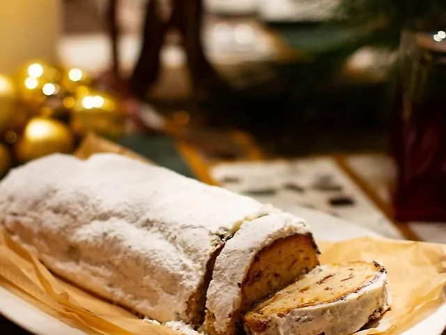 Різдвяний штолен від Synergy Group