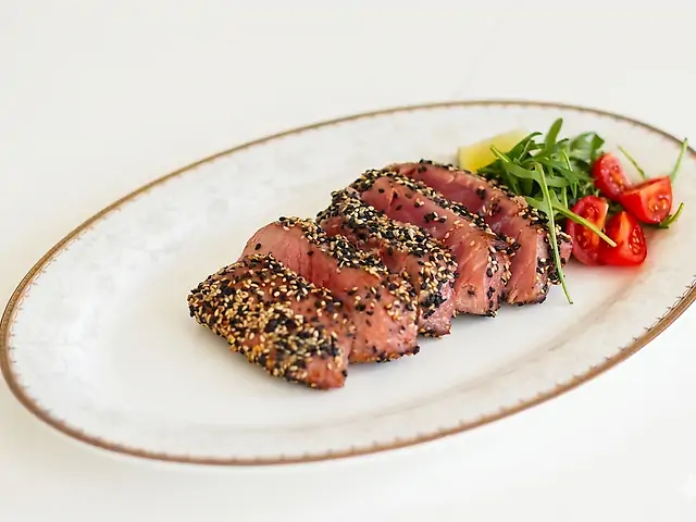 Стейк з тунця татакі