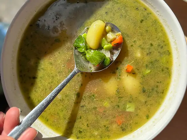 Овочевий суп Пісту