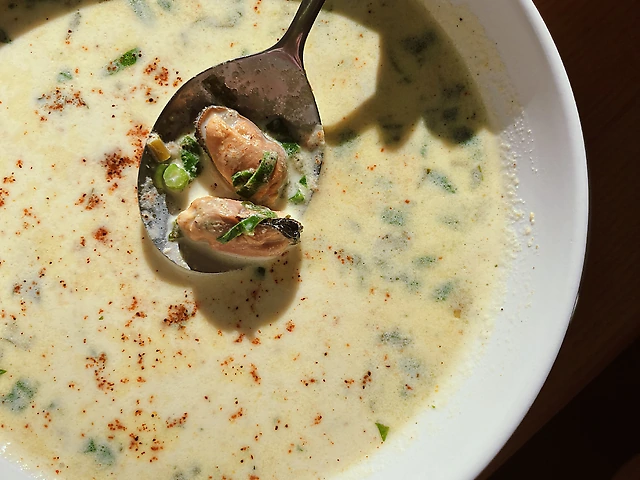 Вершковий суп з мідіями