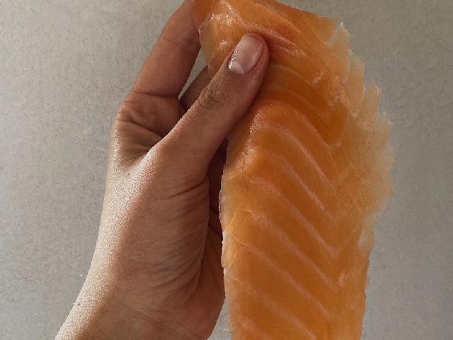 Salmone scozzese selvatico (лосось дикий, нарезка 100г)