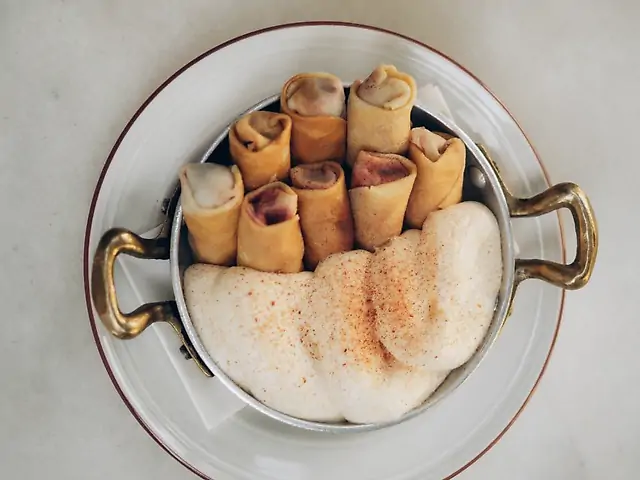 Міні млинці з вишнями