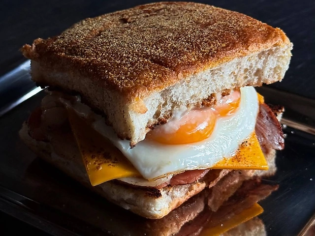 Мафін з яйцем