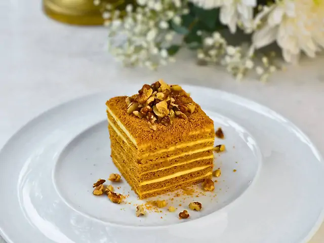 Медовик класичний