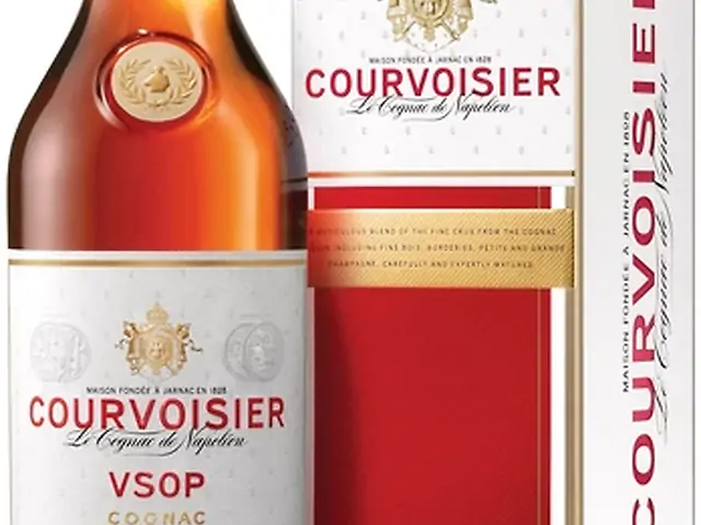 Коньяк Courvoisier VSOP 6-10 років витримки 0.7 л 40%