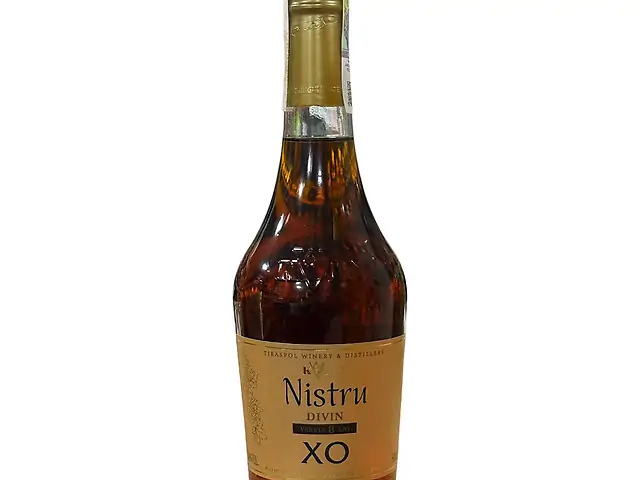 Коньяк Kvint Nistru 8*, 0,5 л