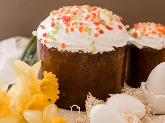 Пасхальный кулич с цукатами