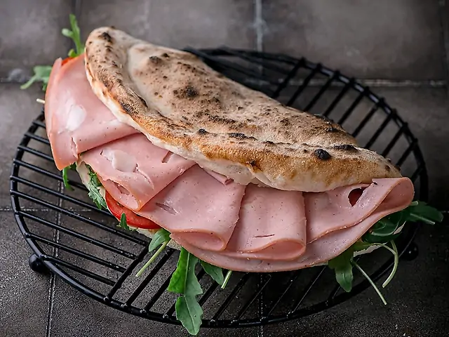 Сендвіч з мортаделлою