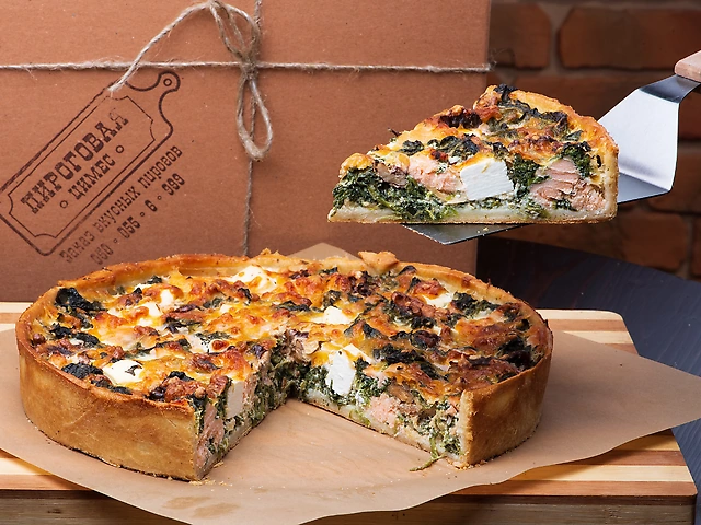 Кіш з лососем