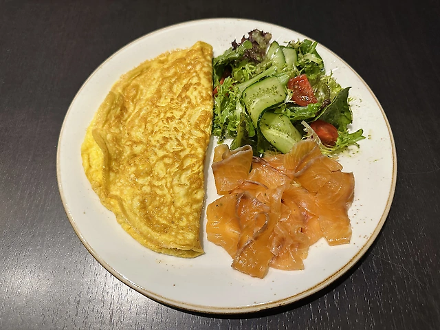 Gravlax Salmon Omelette