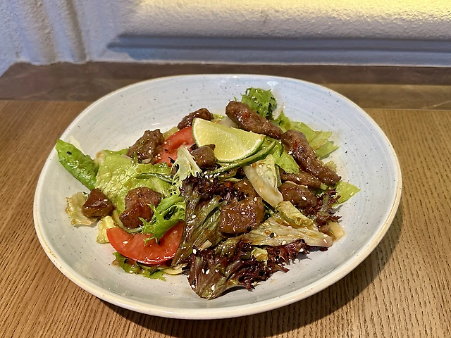 Thai beef salad