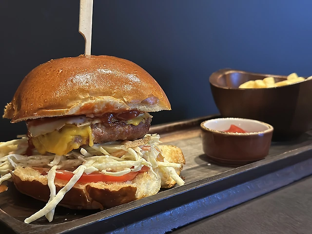 PORK BURGER
