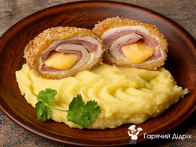 Котлета кордон блю с пюре