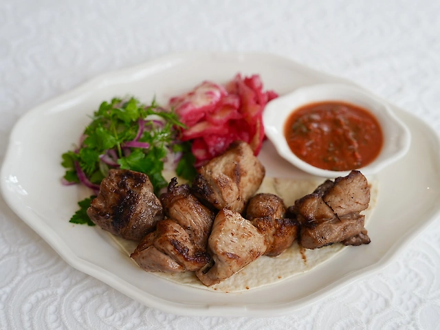 Шашлик зі свинячої шиї