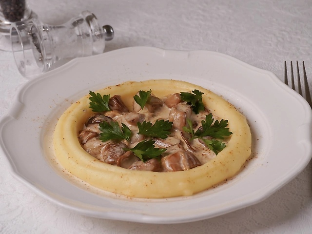 Картопляне пюре з білими грибами