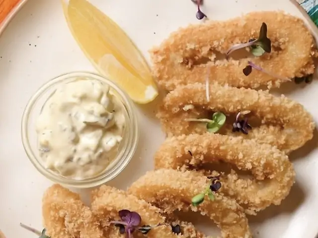 Кальмари фрі з медово-гірчичним соусом