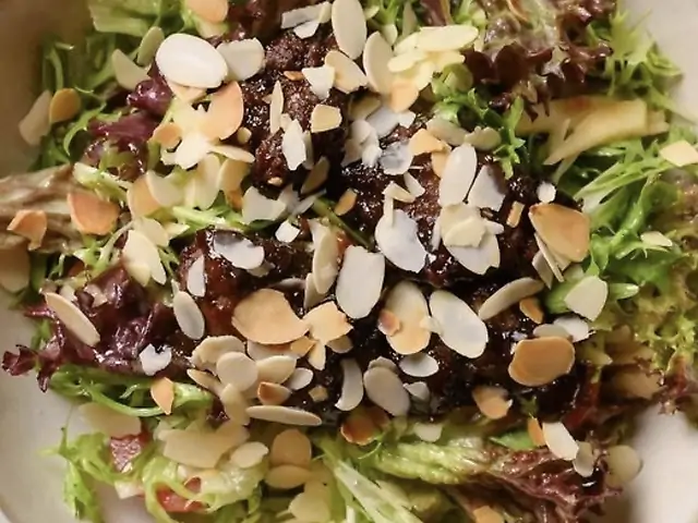 Салат з курячої печінки