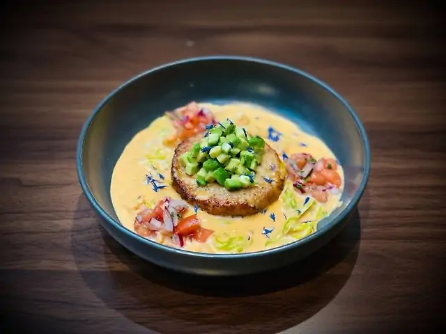 ФішКейк у томатно-вершковому соусі