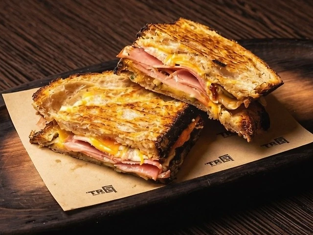 Tartine Melt з мортаделою та сиром чедер