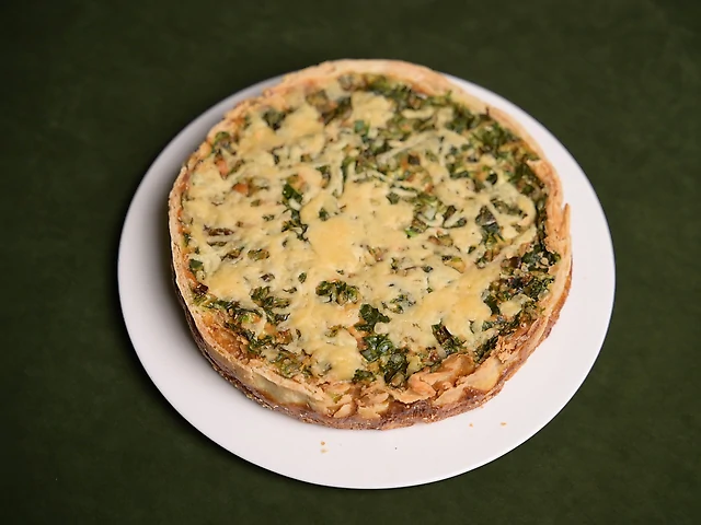 Кіш лорен з шпинатом та сиром